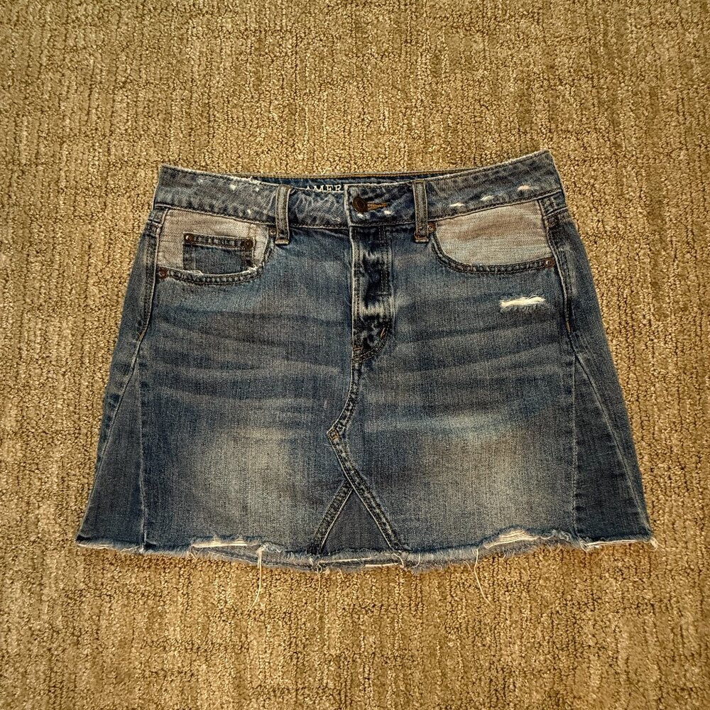 American Eagle Women's Mini Skirt A-Line Button Fly Distressed Denim Size 4